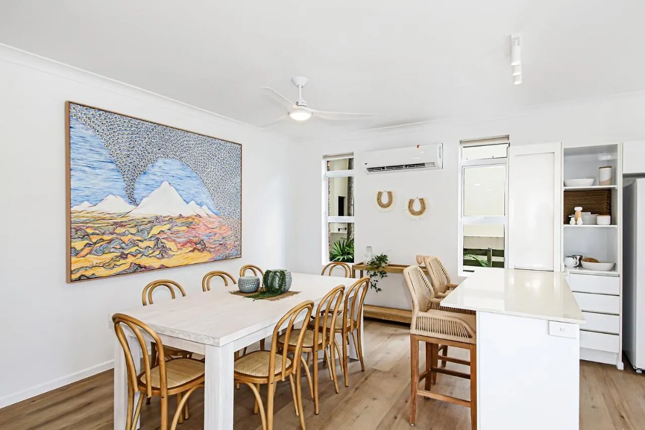 58 Parkyn Luxury Beachfront Apartment Mooloolaba